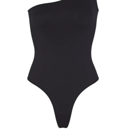SKIMS Fits Everybody Essential One Shoulder Bodysuit Thong Size L-XL - Picture 3 of 6